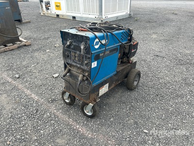 1991 Miller Bobcat 225G Mobile Stick Spawarka napędzana silnikiem
