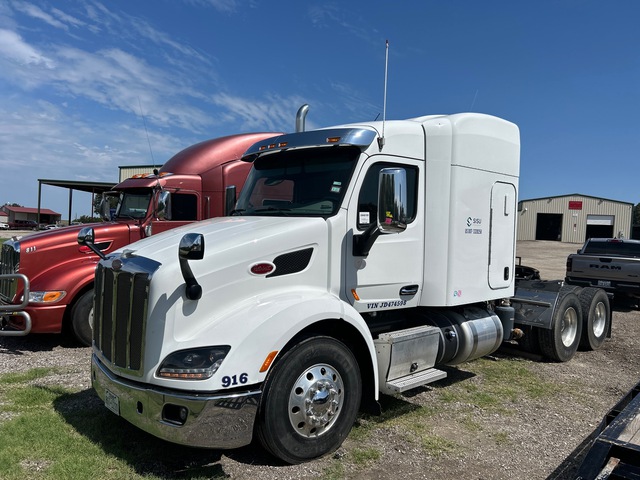 2018 Peterbilt 589 6x4 T/A Sleeper Truck Tractor 2018 Peterbilt 589 6x4 T/A Sleeper Truck Tractor