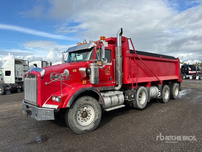 2012 Kenworth T800 8x4 Tri/A Dump Truck