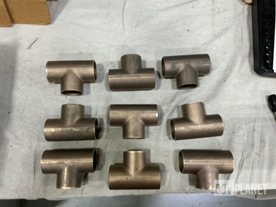 (22) 690890 Pipe Tees
