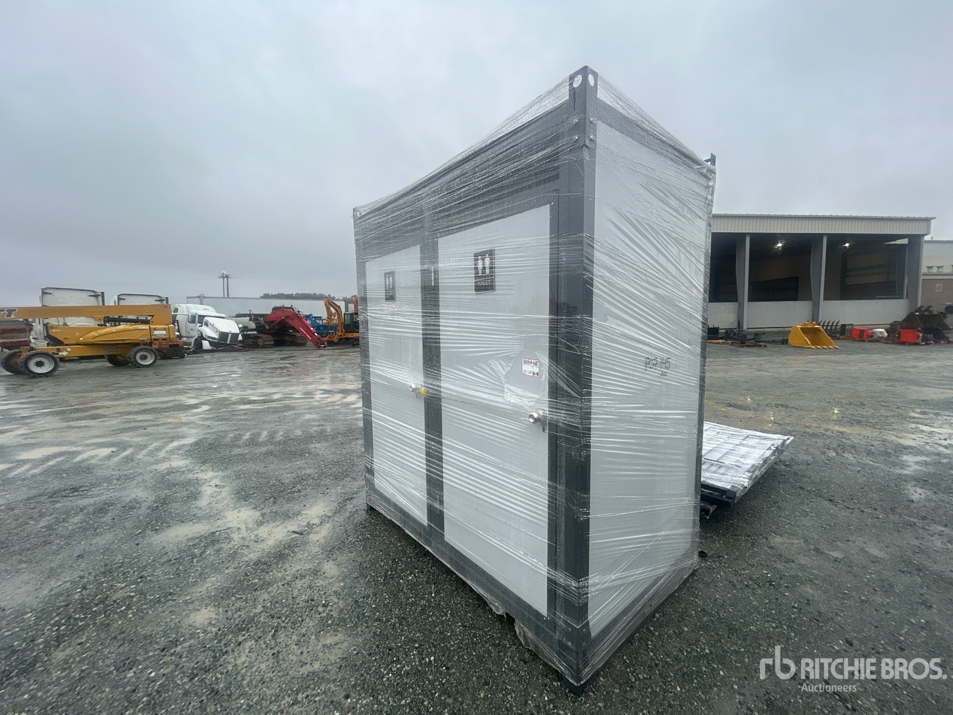 2025 Suihe ST-D 7 ft x 4 ft 2 Person Skid-Mounted Portable Toilet (Unused)