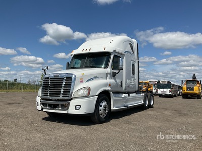2014 Freightliner Cascadia 125 6x4 Sleeper Truck Tractor