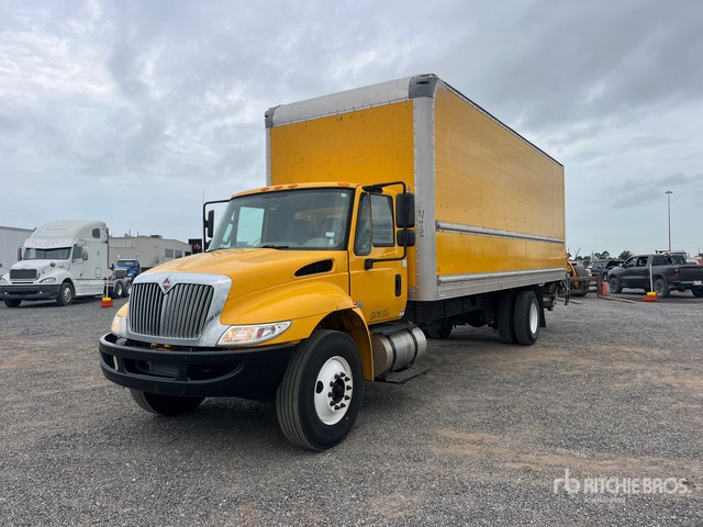 2019 International 4300 4x2 Van Truck
