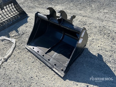 Bully Dog Equipment 42 in Q/C Cleanup دلو حفارة - Fits John Deere/Hitachi/Sany 50-60 (Unused)