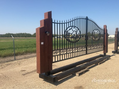 19 ft x 8 ft 10 in Steel Heavy Duty Puerta de entrada (Unused)