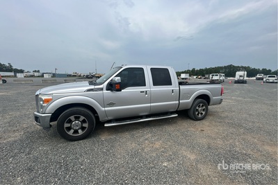 2012 Ford F-250 Lariat 4x2 Crew Cab Ute