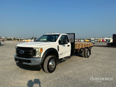 2017 Ford F-550 XL 4x4 Flatbed Truck