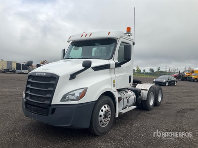 2019 Freightliner Cascadia 126 Day Cab Truck Tractor