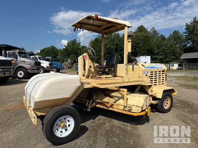 2016 (unverified) Superior DT80-C Self-Propelled Broom