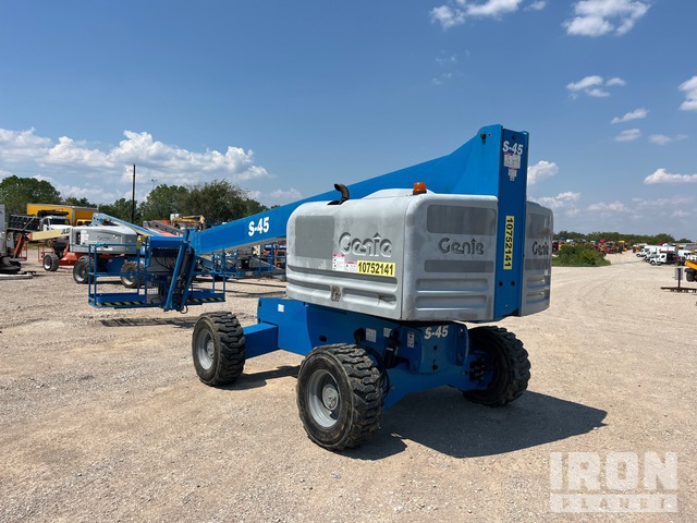 ELEVADOR TELESCóPICO 2018 GENIE 4WD S45
