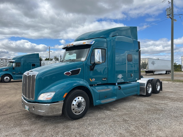 2022 Peterbilt 579 6x4 T/A Sleeper Truck Tractor