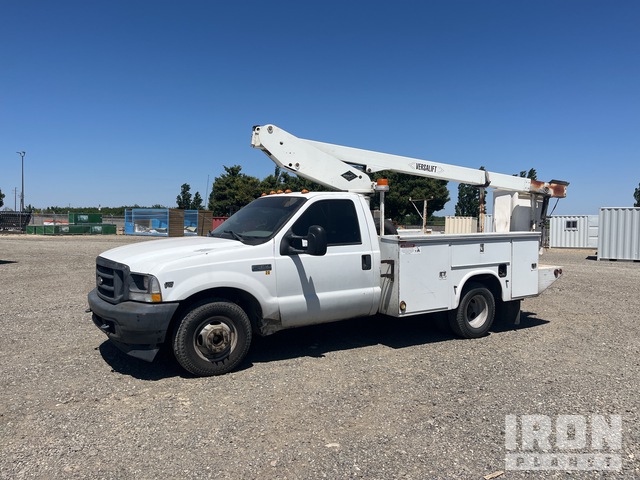 CAMIóN CON CANASTILLA 2002 FORD VERSALIFT
