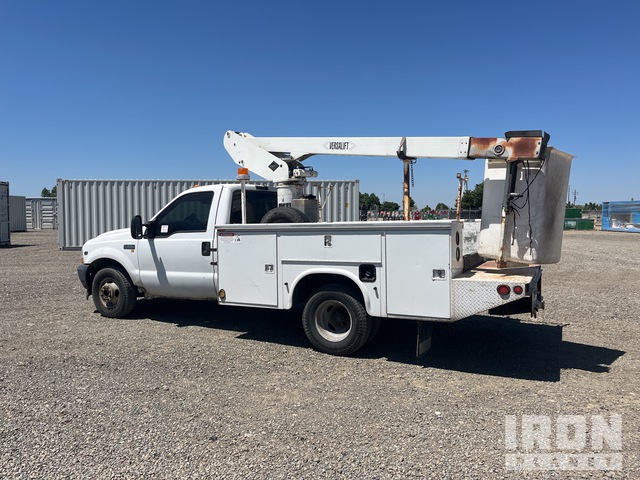 CAMIóN CON CANASTILLA 2002 FORD VERSALIFT