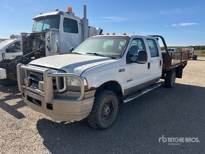 2004 Ford F-350 XLT 4x4 Crew Cab Flatbed Truck (Inoperable)
