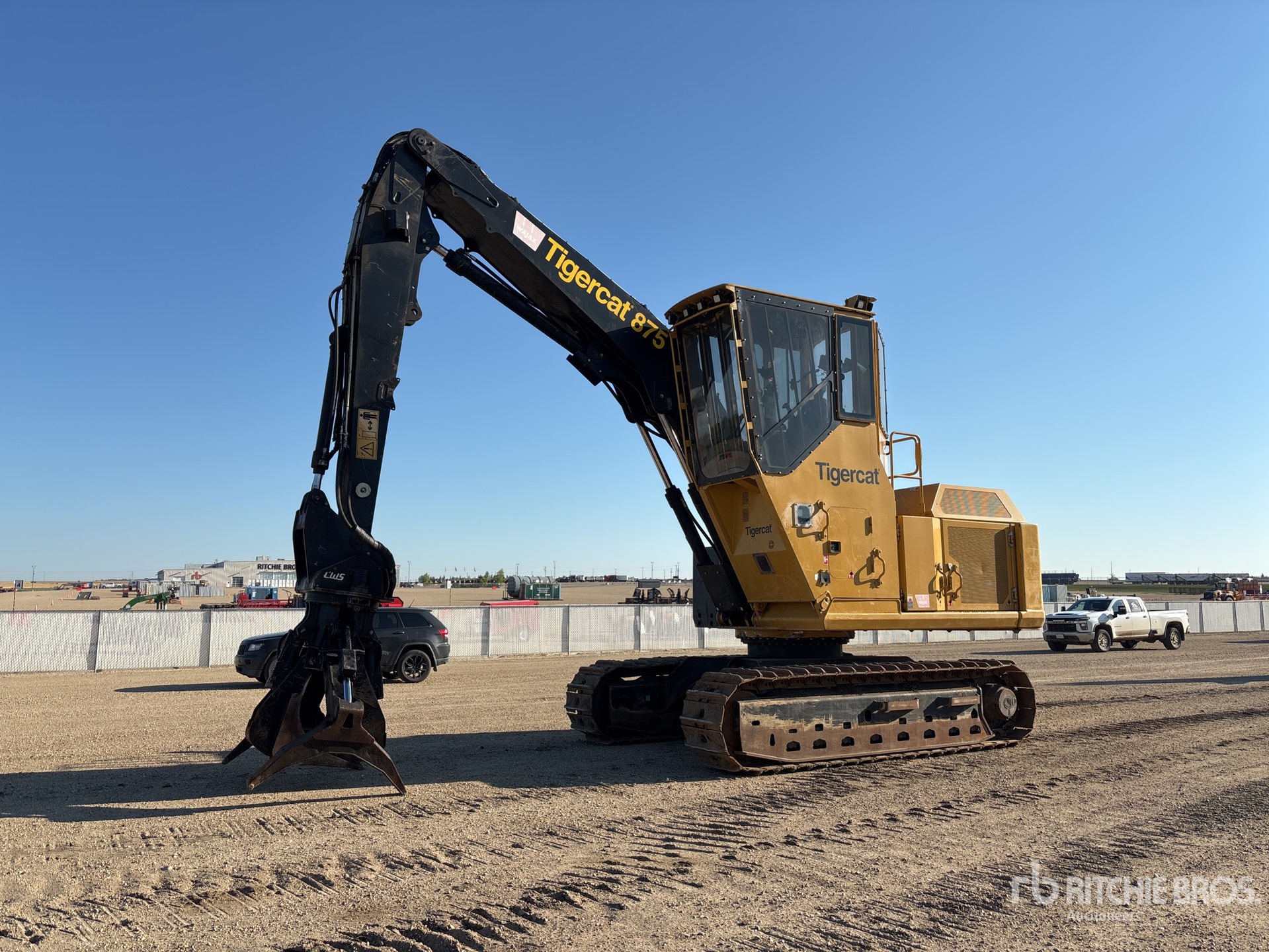 2019 Tigercat 875 Log Loader Crawler Butt-n-Top Log Loader