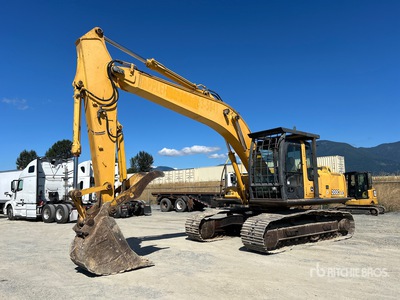 2007 John Deere 200C LC Escavatore cingolato