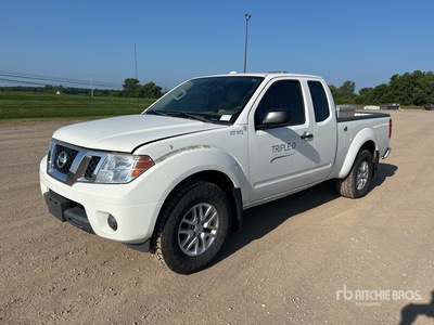 2017 Nissan Frontier SV 4x4 Extended Cab Pickup