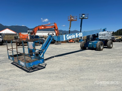 2002 Genie S-85 4WD Diesel Piattaforma monobraccio