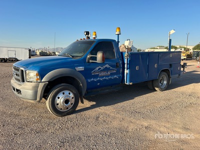 2005 Ford F-550 XL 4x2 Utility Truck