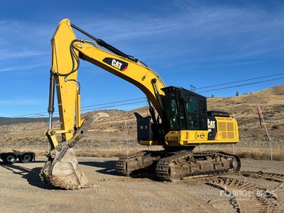 2018 Cat 568 Roadbuilder Tracked Excavator