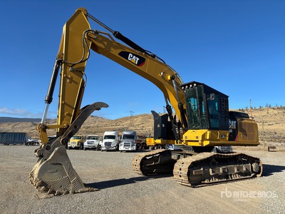 2018 Cat 568 Roadbuilder Tracked Excavator