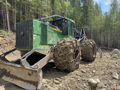 2015 John Deere 748L Skidder