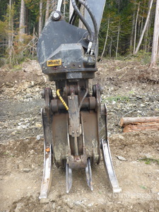 WBM Q/C Log Grapple - Fits Cat 558, 568