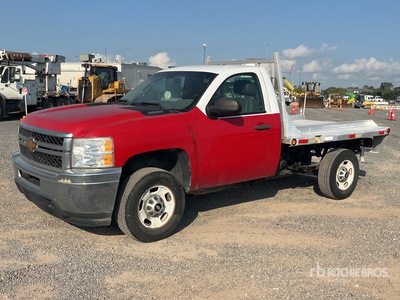 2014 Chevrolet Silverado 2500HD 4x2 Flatbed Truck