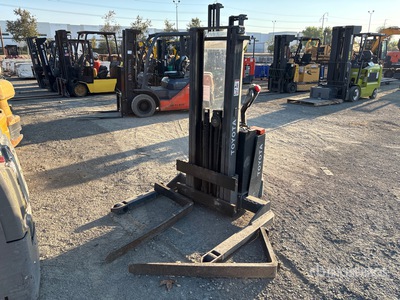 2020 Toyota 8BWS13 2500 lb Electric Electric Stacker