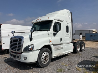 2020 Freightliner Cascadia 125 6x4 Tractocamion con Dormitorio (INOPERABLE) / T/A Sleeper Truck Tractor (Inoperable)