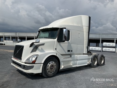 2018 Volvo VNL 64T 630 6x4 Tractocamion con Dormitorio / 3- Achs Sattelzugmaschine mit Schlafkabine