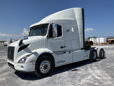 2020 Volvo VNR64T-640 6x4 Tractocamion con Dormitorio / T/A Slaapcabine Trekker