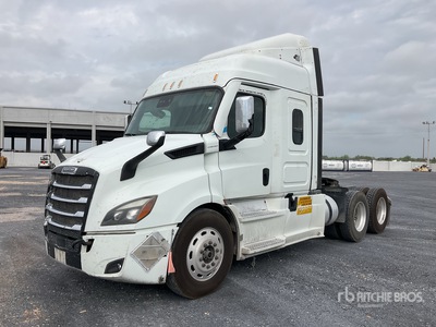 2021 Freightliner Cascadia 116 6x4 Tractocamion con Dormitorio / T/A Sleeper Truck Tractor