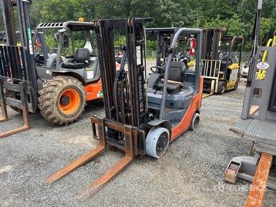 2019 Toyota 8FGCU25 4500 lb Cushion Tire رافعة شوكية (Inoperable)