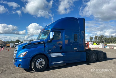 2020 Freightliner Cascadia 126 6x4 T/A Sleeper Truck Tractor
