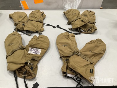 (20) Pairs of Cold Weather Mittens