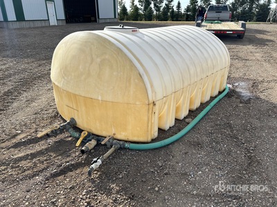 Hold-On 1500 gal Poly Water Tank