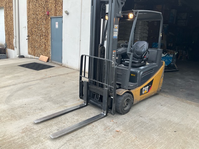 2019 Cat 2ET4000 3940 lb Electric Forklift