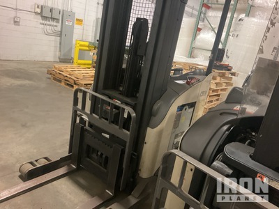 2011 Crown RR5725-35 3500 lb  Electric Forklift (Inoperable)