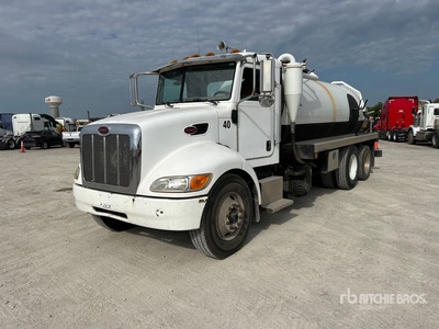 2006 Peterbilt 335 6x2 Vacuum Tanker Truck