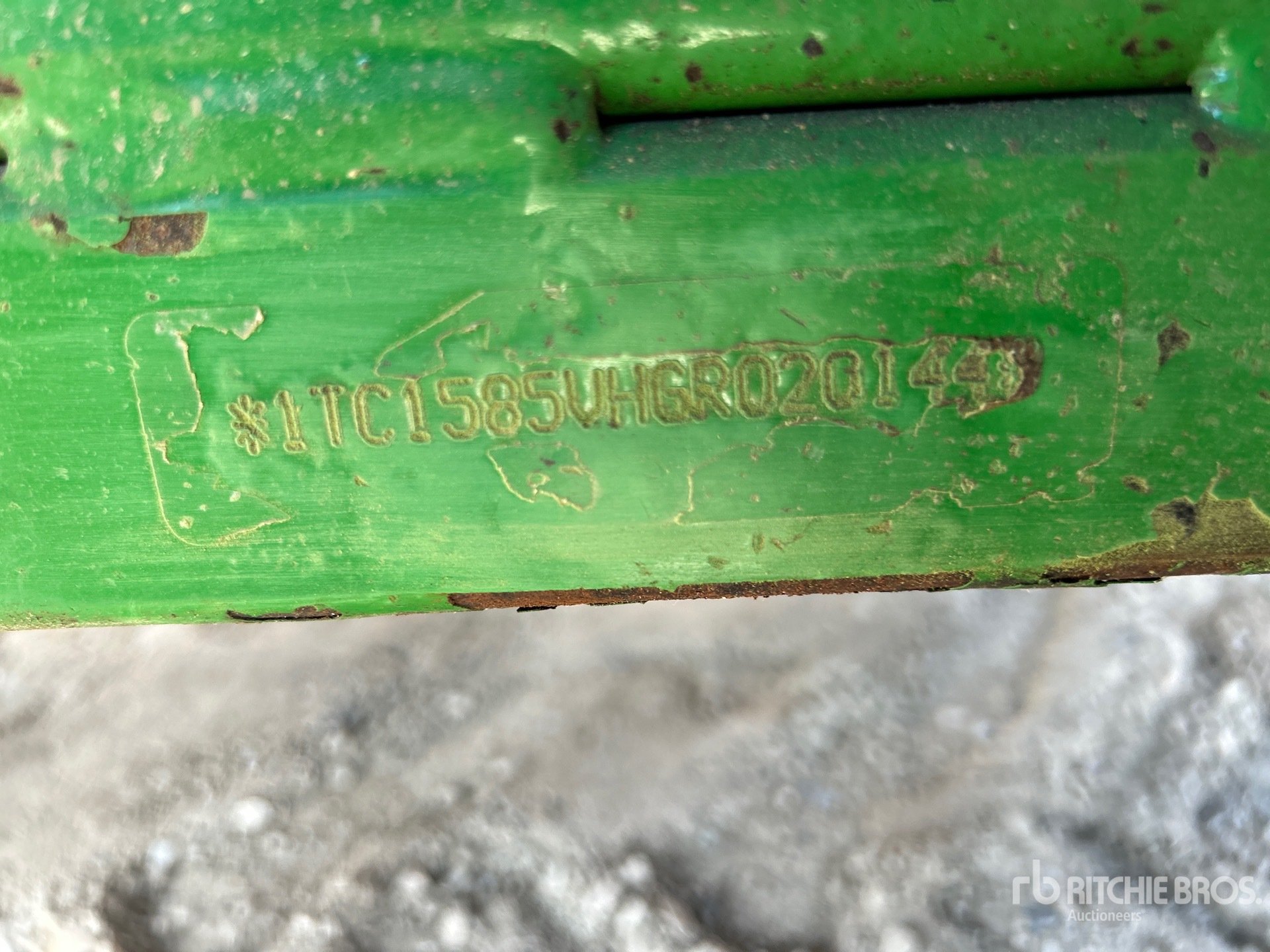 John Deere 1585 2WD Utility Tractor