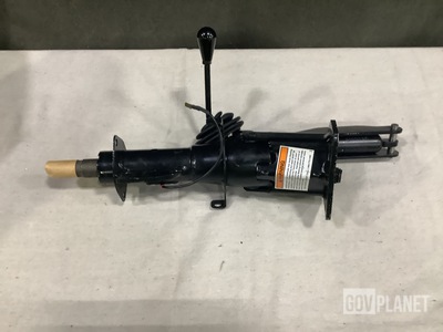 (8) JLG Industries 7137623 Steering Shafts