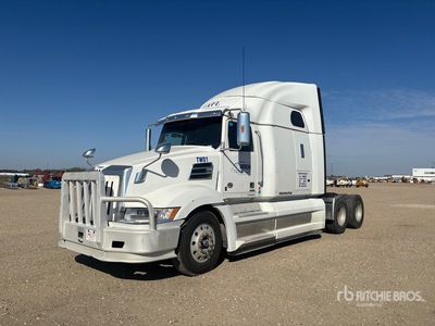 2022 Western Star 5700 6x4 T/A Sleeper Truck Tractor