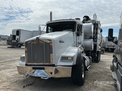 Vactor GUZZLER GUZ-CL on 2015 Kenworth T800 6x4 Vacuum Excavator Truck (Inoperable)