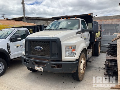 2016 Ford F-750 4x2 S/A Dump Truck
