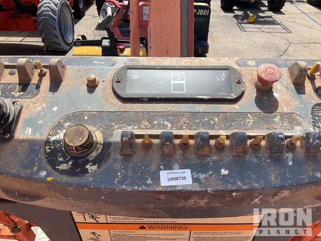 ELEVADOR ARTICULADO JLG 4WD 800AJ