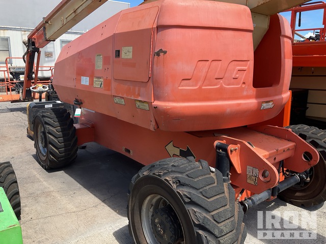 ELEVADOR ARTICULADO JLG 4WD 800AJ