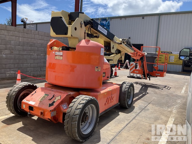 ELEVADOR ARTICULADO 2013 JLG E450AJ
