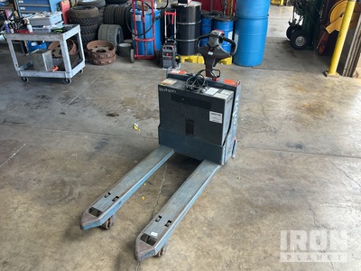 2017 Toyota 8HBW23 4500 lb Electric Walkie Pallet Jack