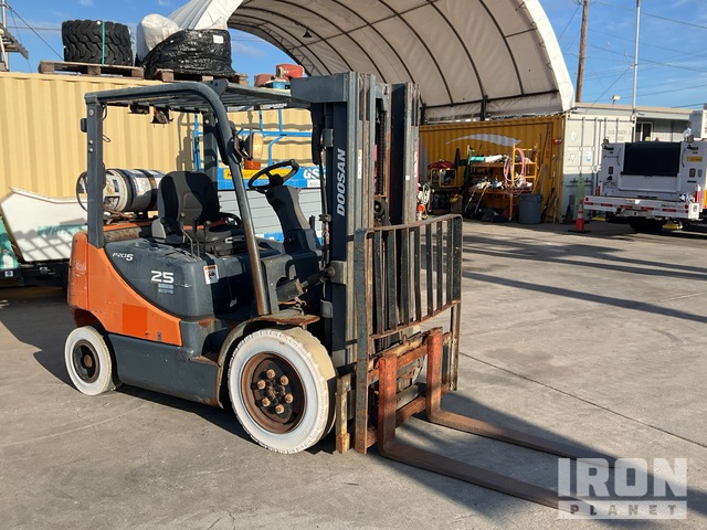 MONTACARGAS 2016 DOOSAN G25P5